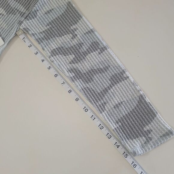 SO Gray Camo Button-Front Brushed Waffle-knit Pullover Top - Picture 6 of 11